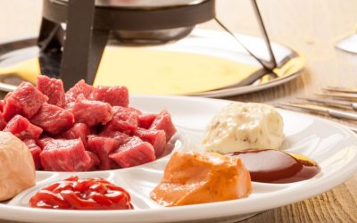Accompagnement fondue bourguignonne : vin, sauce ou salade ?